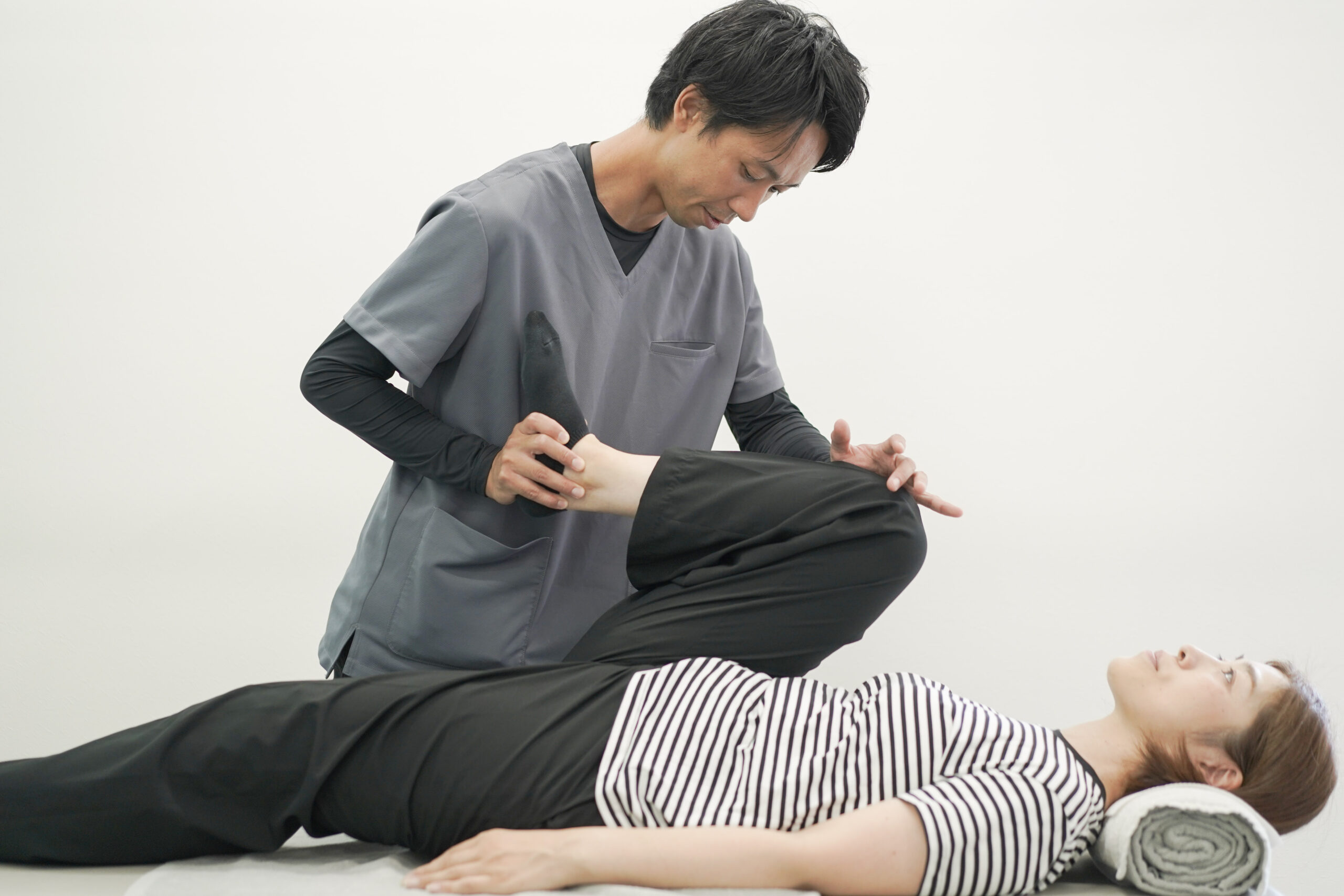 CUREPROで施術を通じて未経験から技術を学ぶ様子